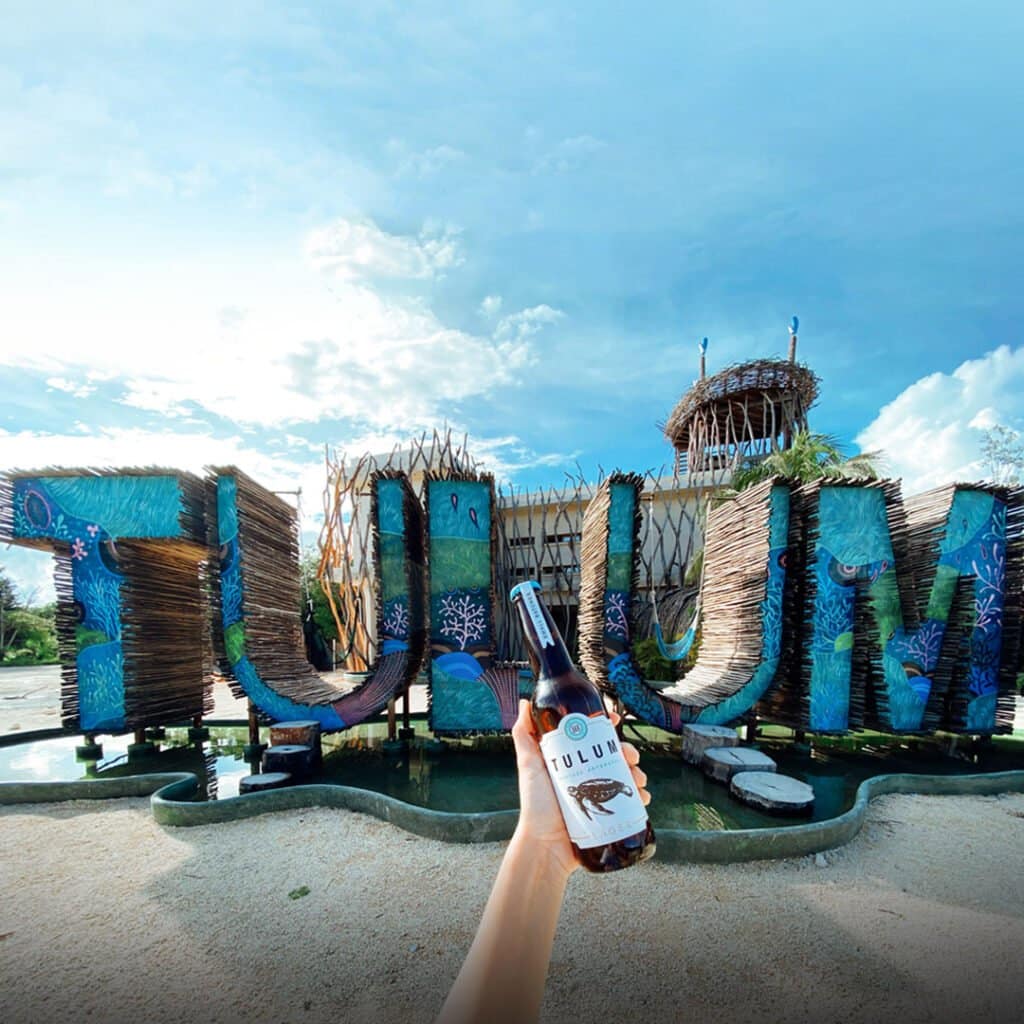 Letras azules Tulum